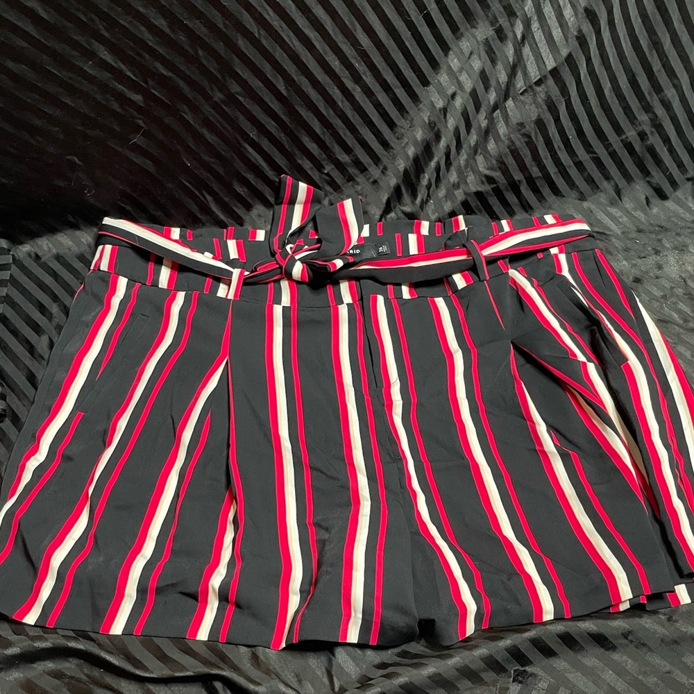 Torrid pink and black striped shorts, NWT